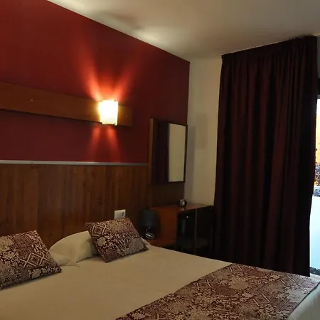Guest house - El Amigo