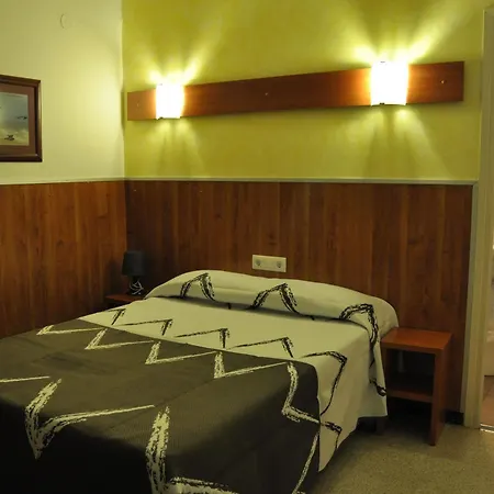 - El Amigo Guest house *