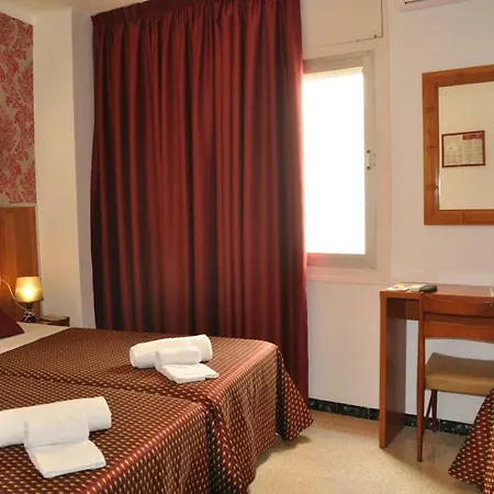 - El Amigo Guest house Lloret de Mar