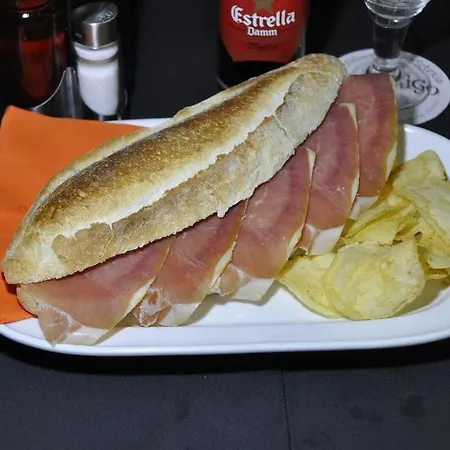 - El Amigo Guest house Lloret de Mar