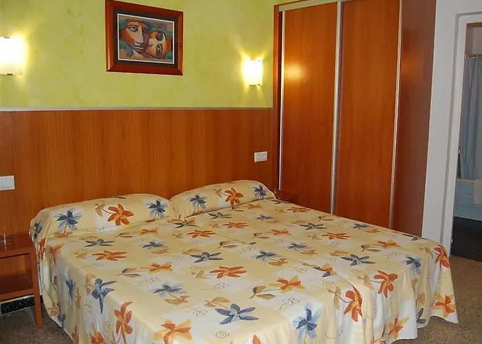 - El Amigo Pensjonat *